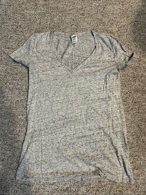 PINK Victoria's Secret Heathered Light Gray V-Neck Tee